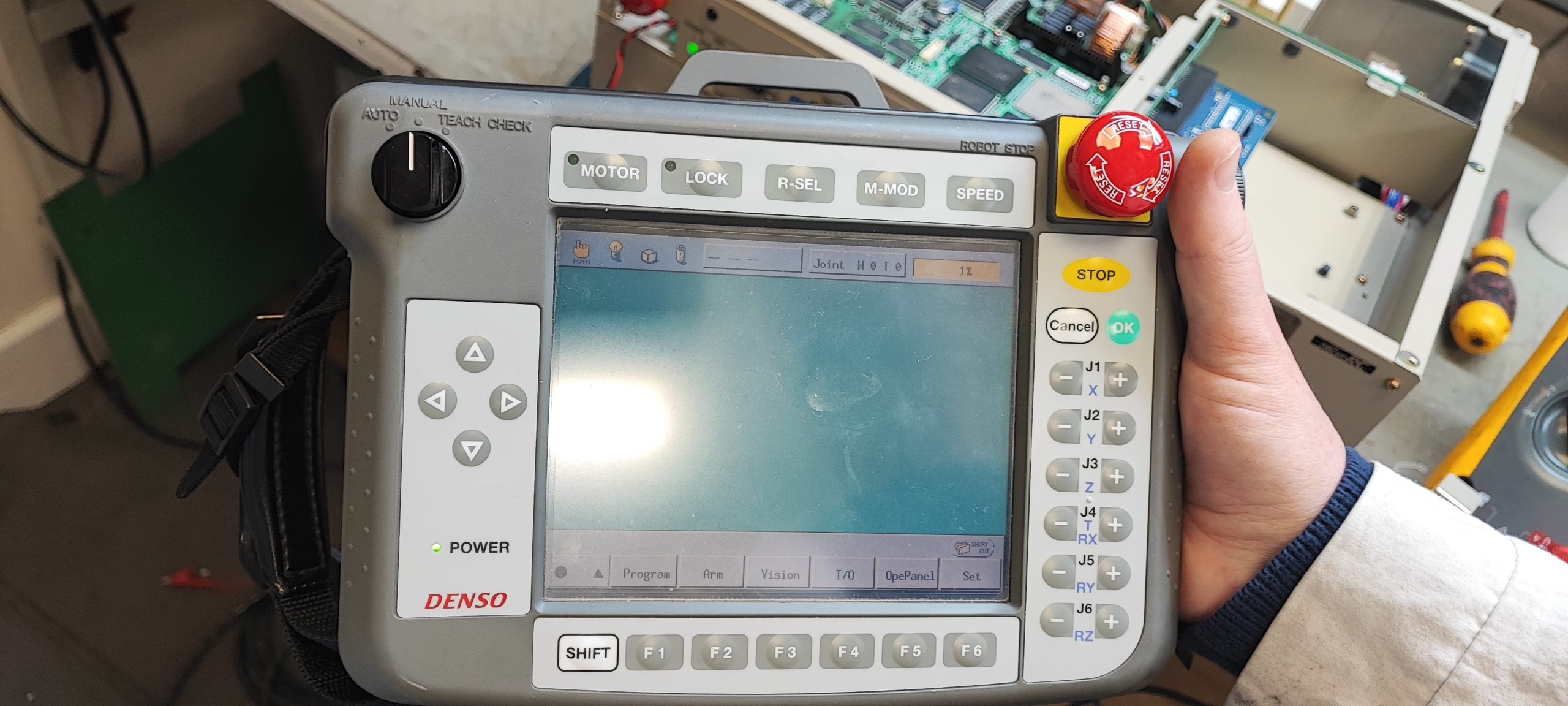 تعمیر کنترلر ربات صنعتی DENSO RC5 process controller